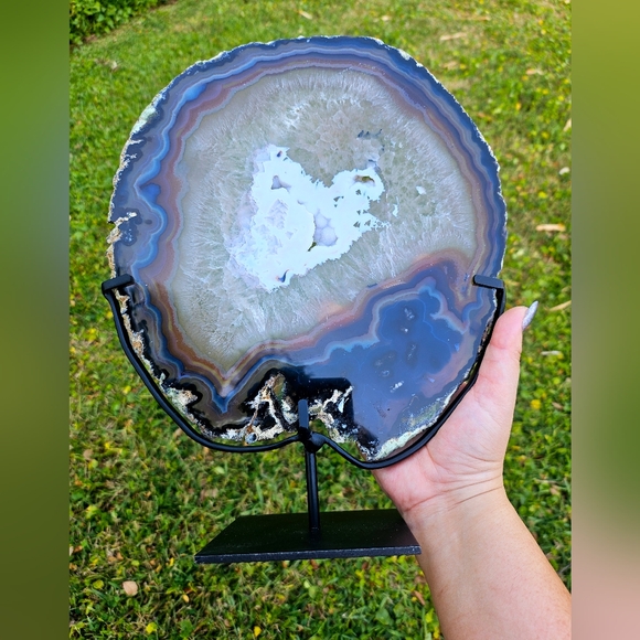 large agate slab with base